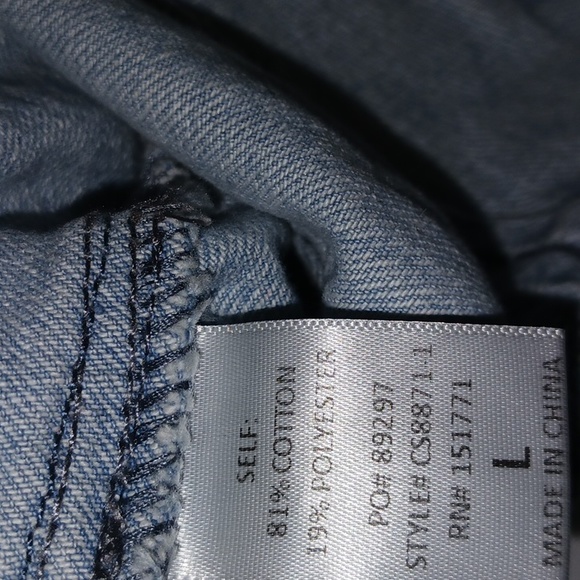 Gilli Washed Denim Mini Skirt with Tie Belt in Size L  (NWT) - Picture 9 of 10